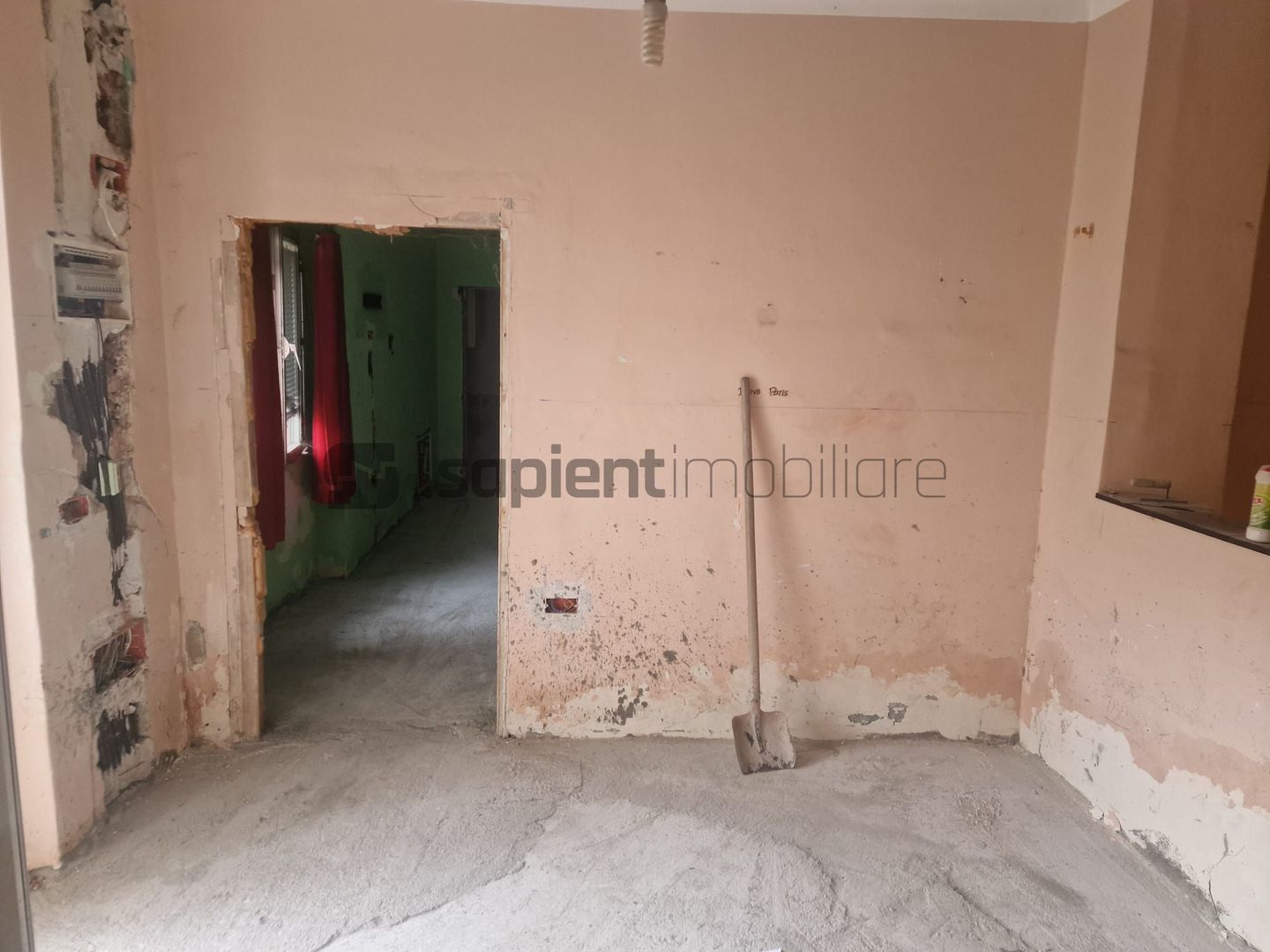 Casa Centrala Curte Comuna - Poză 2