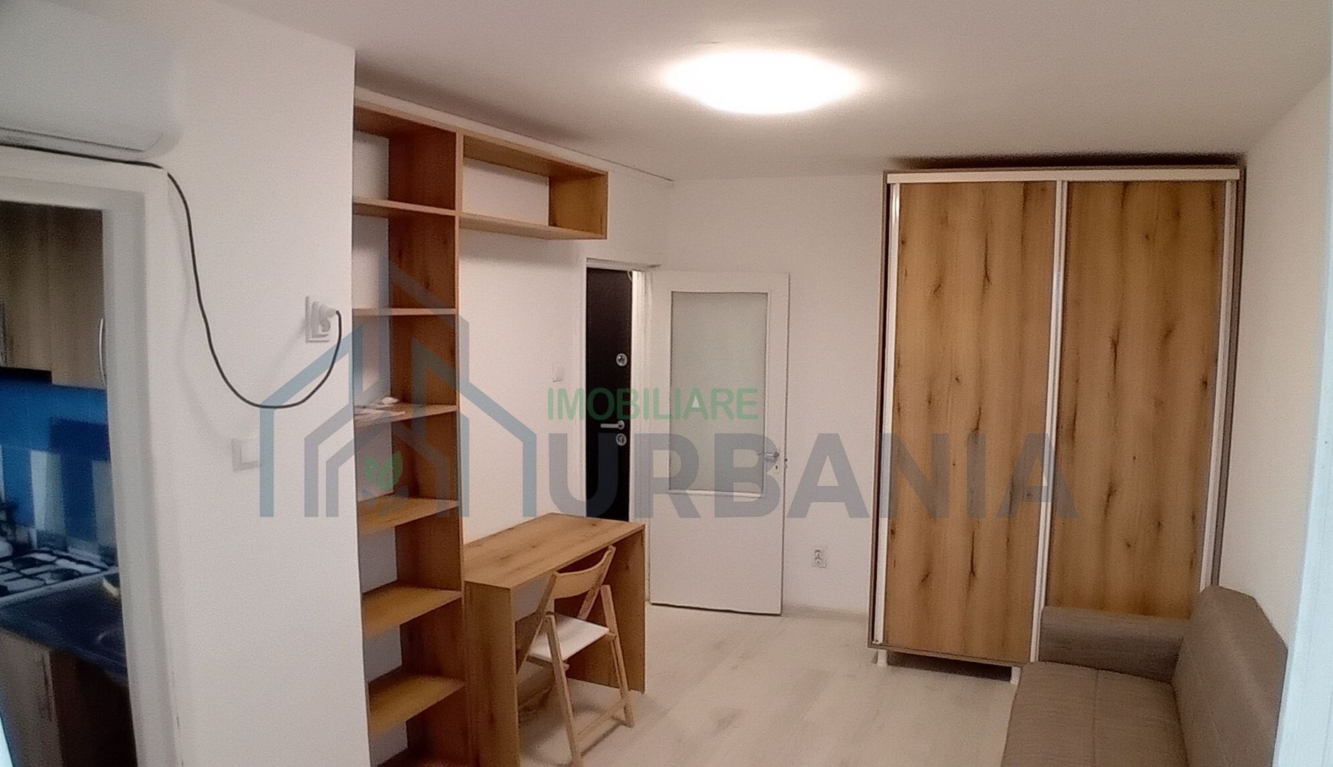 Garsonieră de închiriat în Podul Roș - Palas, Iași, 24 m², mobilată și utilată - Poză 2
