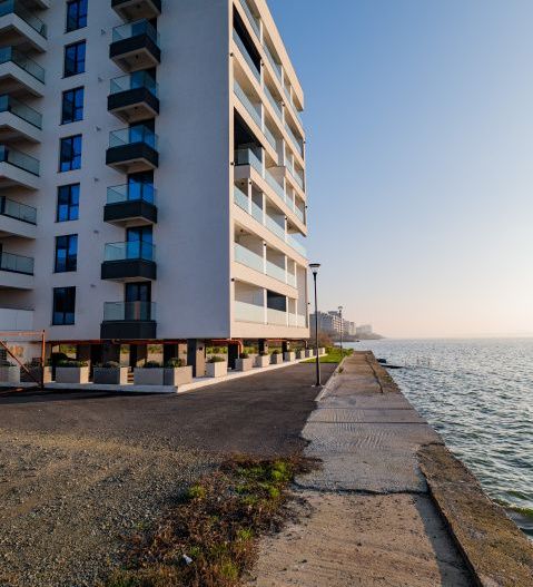 2 camere Mamaia | Private Lake- bloc 2025| Vedere frontală la lac, la 5 m de apa - Poză 21