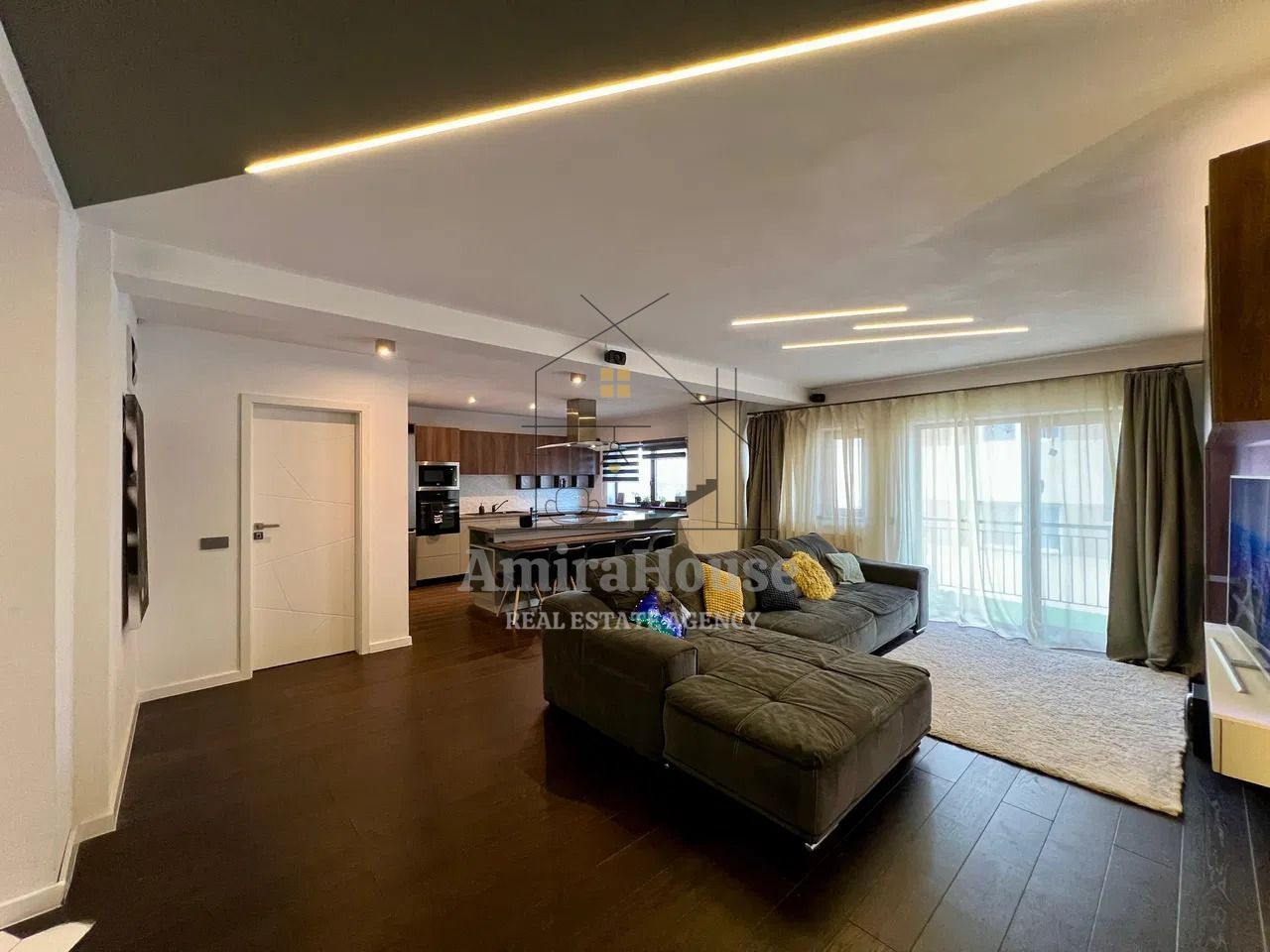 Apartament 3 camere, 107 mp, finisat, parcare, cartierul Europa - Poză 3