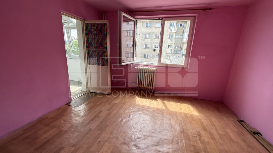 Garsonieră de vânzare | Zona Mihai Viteazul | Etaj 2 - Poză 1