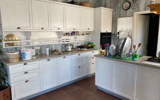 Vilă modernă cu piscină și terase generoase, zona Faget - Poză 10