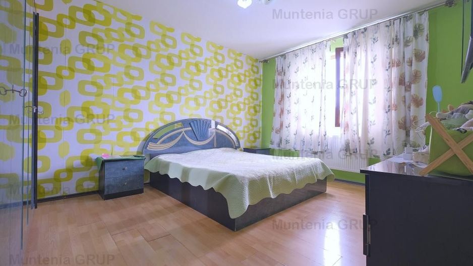 DOBROESTI - Str. Doinei, vila P+E+M, 6 camere, 3 bai cu fininsaje LUX - Poză 14