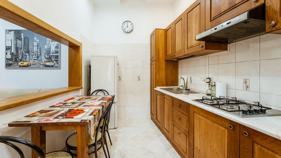 Apartament ultracentral de închiriat - Poză 3