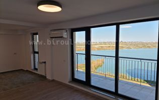 Apartament cu 3 Camere Spațios cu Vedere Frontală la Lacul Siutghiol și Mamaia