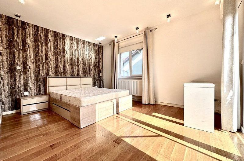 Apartament elegant -curte proprie - garaj - Poză 12
