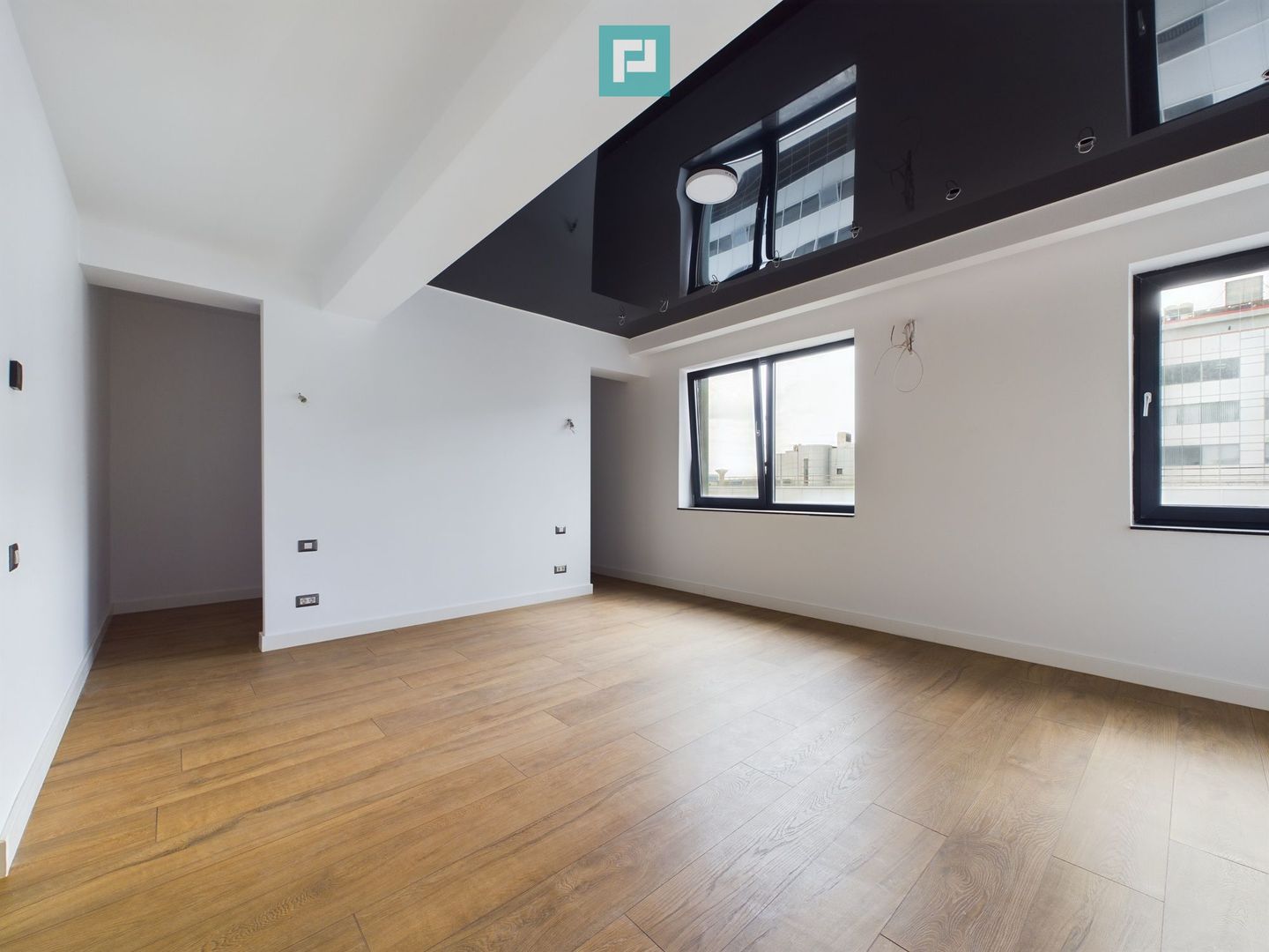 Penthouse Elegant de 4 Camere cu Terasă Panoramică, Bulevardul Pipera - Poză 1