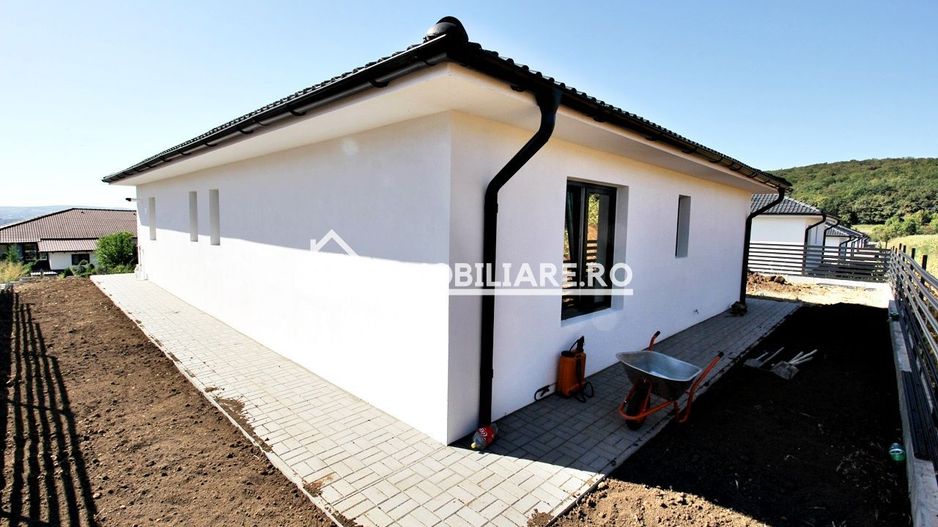 Casa 4 camere la cheie,130 mp,500 mp teren,cartier Unirii - Poză 3