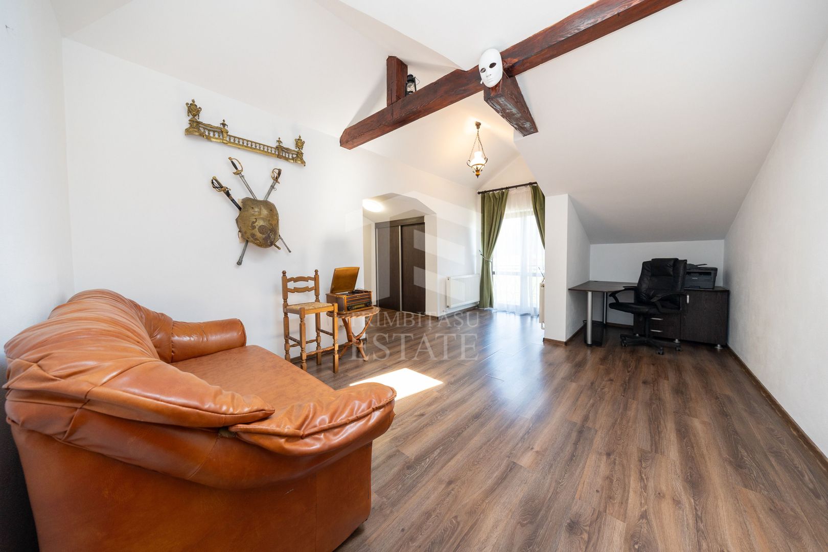 RASNOV| Cladire multifunctionala | 350 mp | Vad turistic si comercial - Poză 16