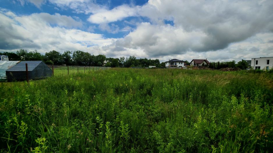 BARTOLOMEU,intravilan,intre case,suprafata de 774 mp,constructii P+2 - Poză 12