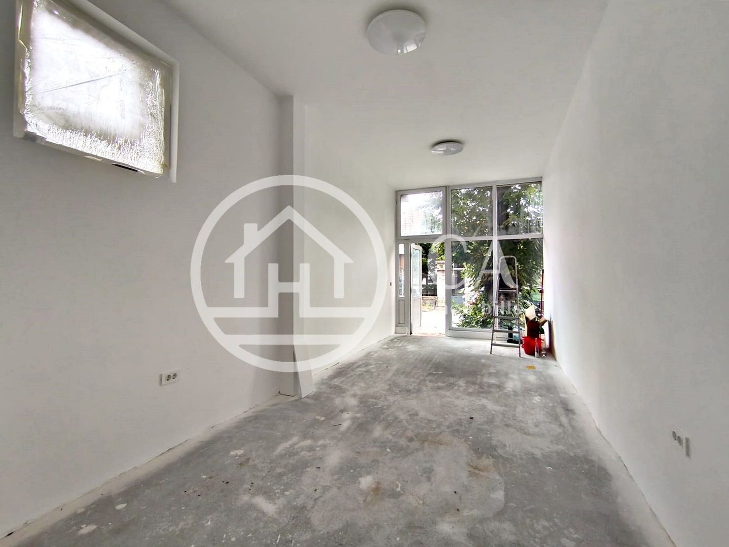 Spațiu comercial de vânzare in zona Rogerius, Oradea - Poză 1