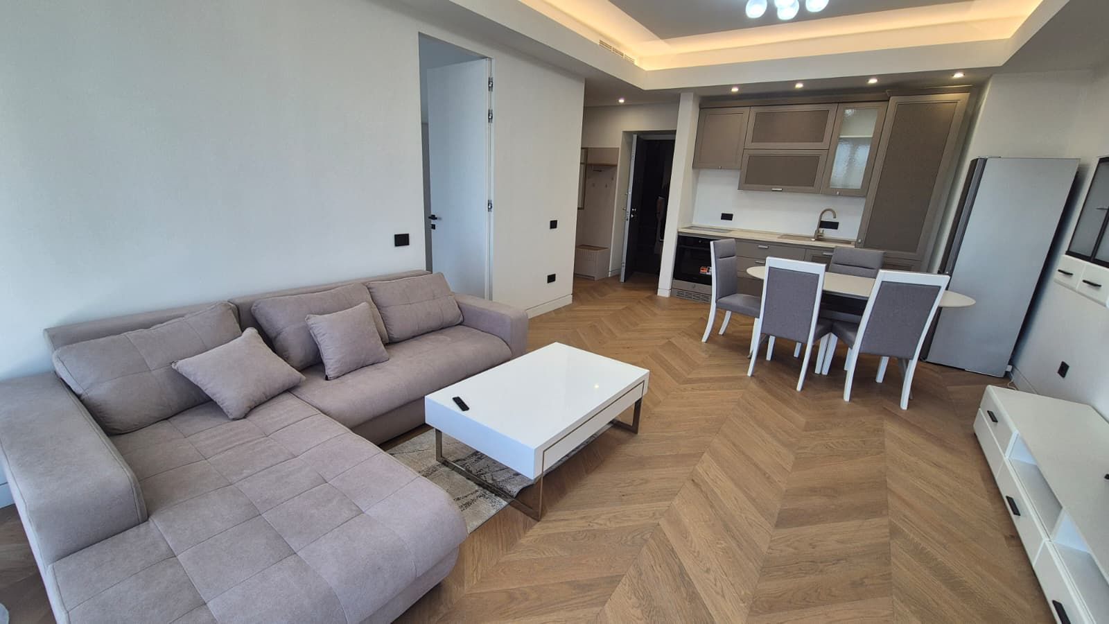 APARTAMENT 2 CAMERE | MOBILAT + UTILAT | - Poză 5