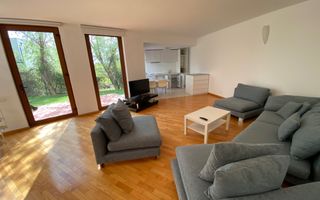 Apartament deosebit cu curte proprie si 2 locuri de parcare - Poză 4