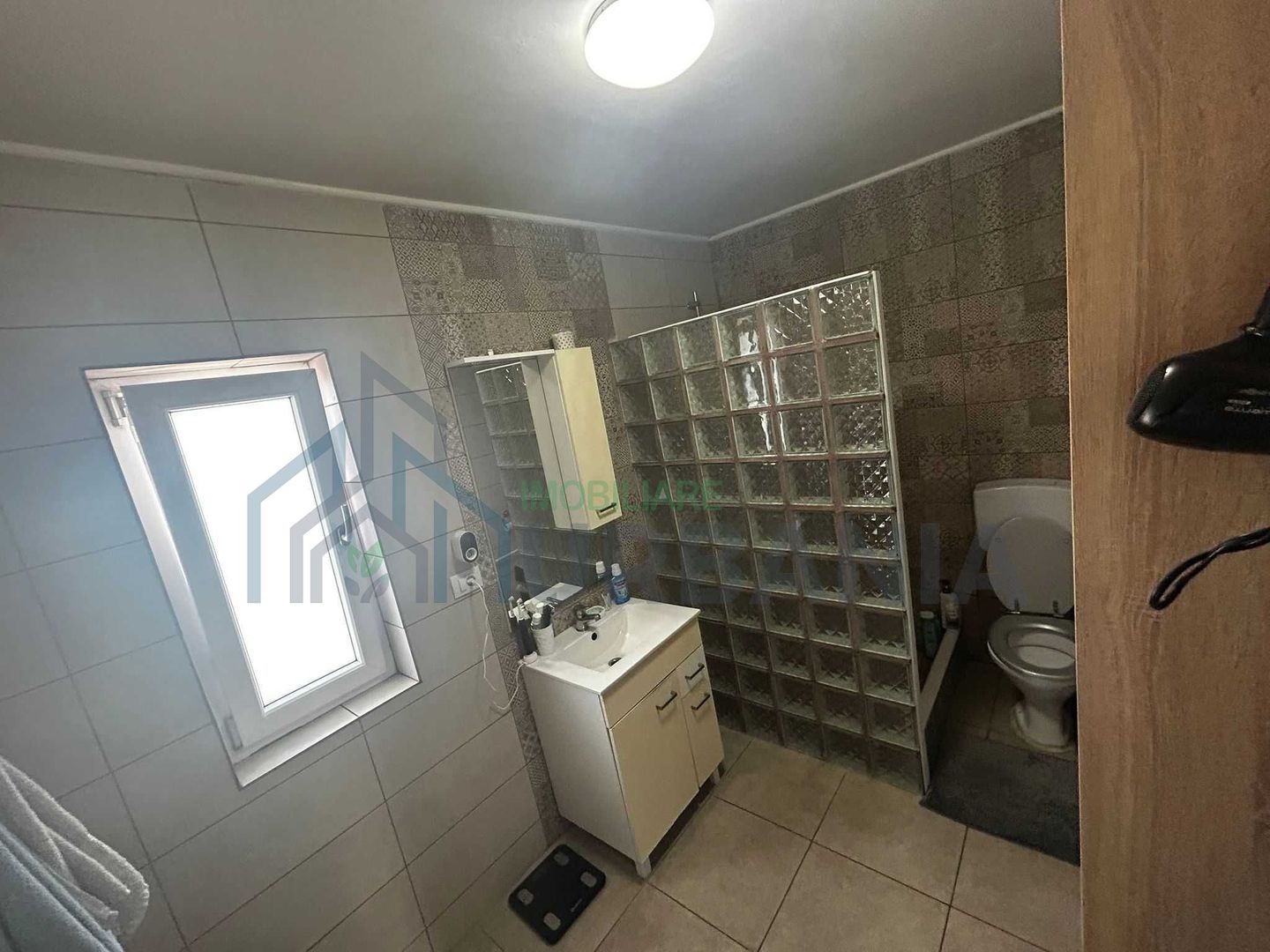 Duplex de vânzare, Valea Lupului, 93.2 mp utili, teren 183 mp, 4 camere, 2 locuri parcare, 168.000 EUR - Poză 7