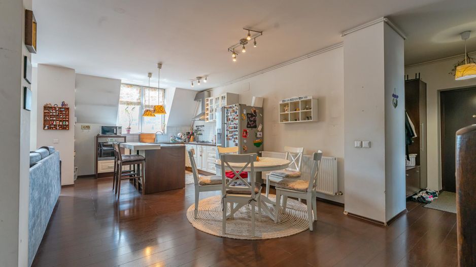 Apartament 5 camere dispus pe doua nivele in zona Brasovul Vechi - Poză 5