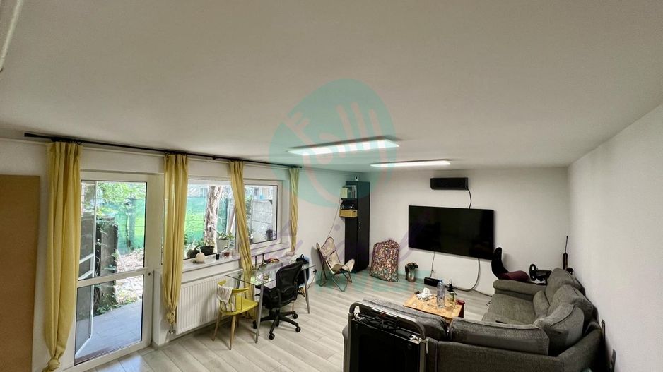 Bloc Boutique - 2 camere cu o mica curte si 2 bai - Poză 5