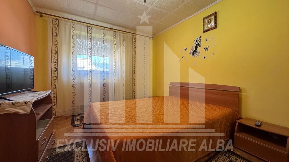Apartament cu 3 camere decomandate de inchiriat, Cetate - Poză 4
