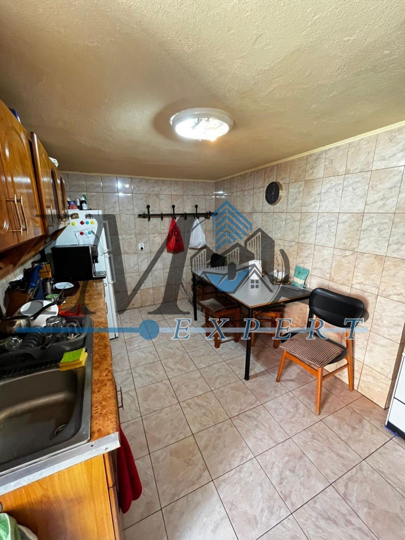 Casa individuală de vânzare in apropiere de centru Sebeș - Poză 4