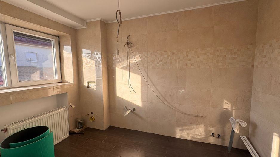 Casa 9 camere Glina 350 mp utili 1000 mp teren - Poză 27