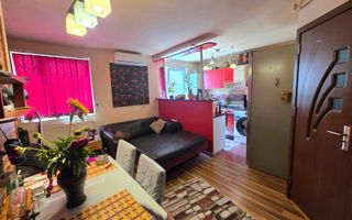 Apartament la mansarda Vasile Aaron - Poză 1