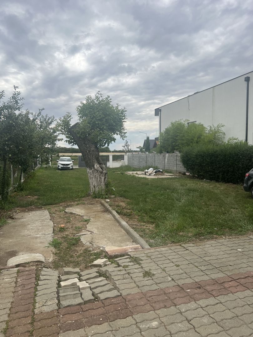 CASA DE VANZARE IN CARTIERUL PRIMAVERII -GIARMATA MARE - Poză 5