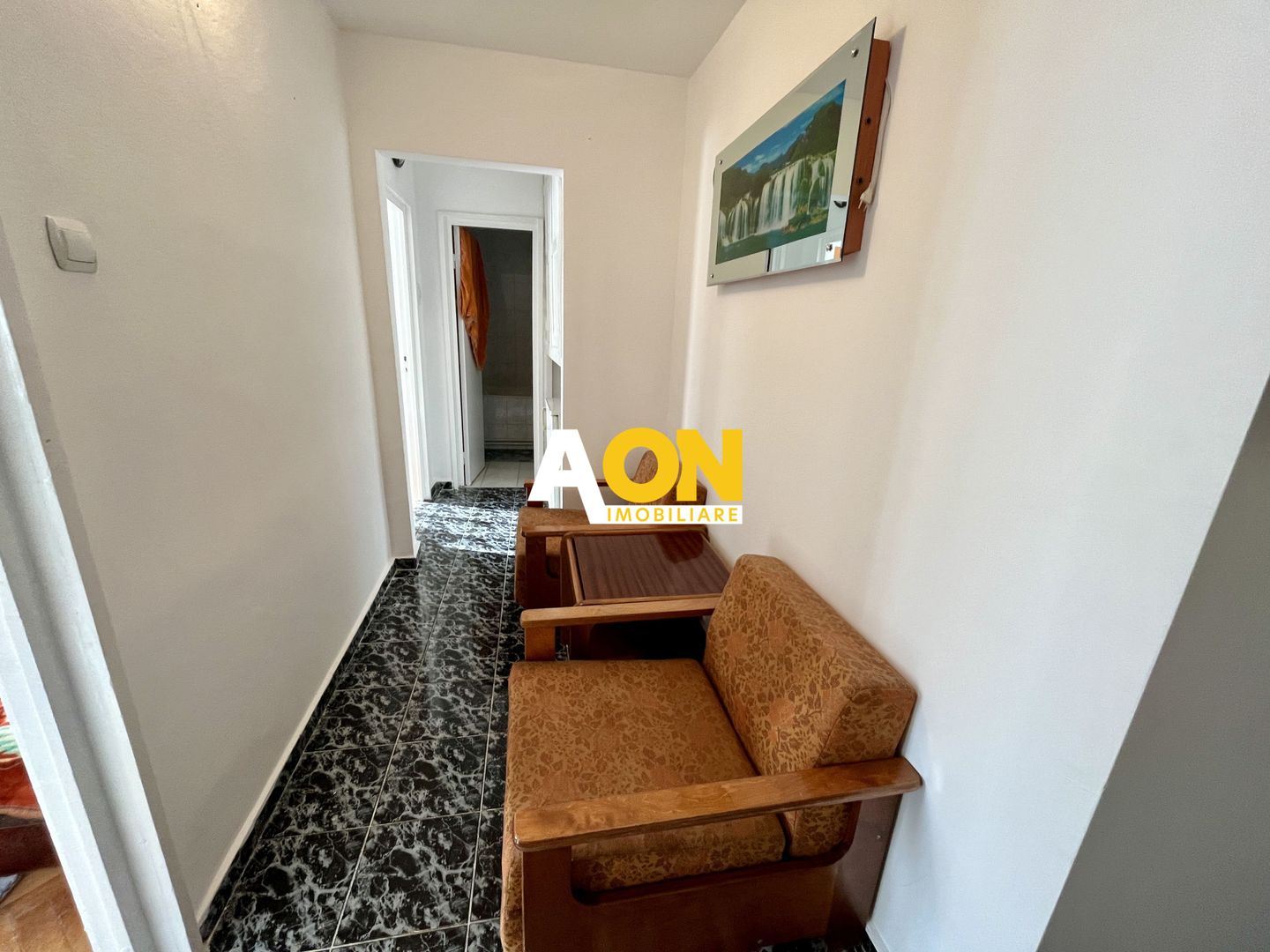 Apartament cu 3 Camere, Etaj 1, Decomandat, Zonă Ultracentrală - Poză 11