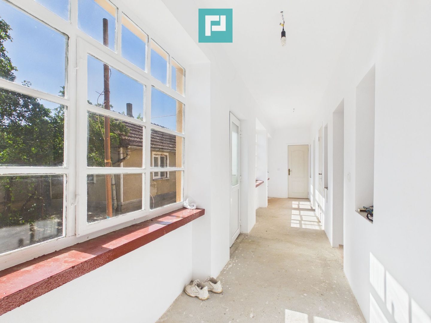 Casa renovata 3 camere Gepiu - Poză 2