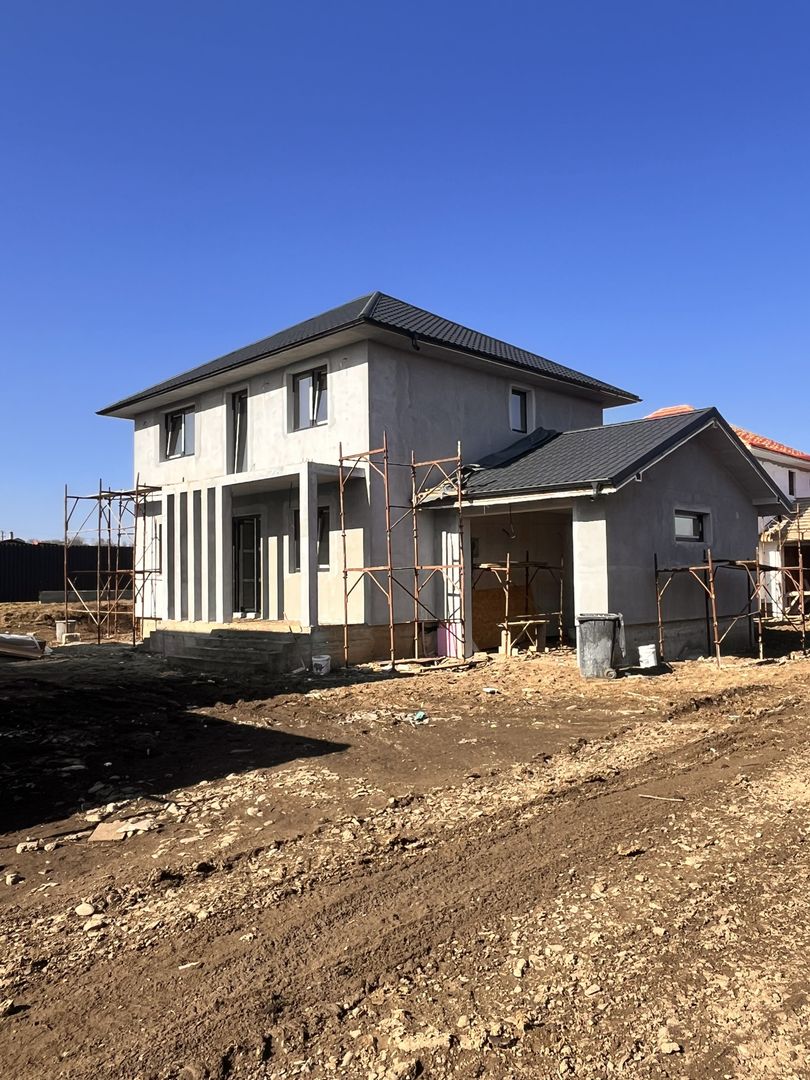 Case de Vânzare cu Teren 4.2 Ari I Moara/Suceava I192.000Euro - Poză 1