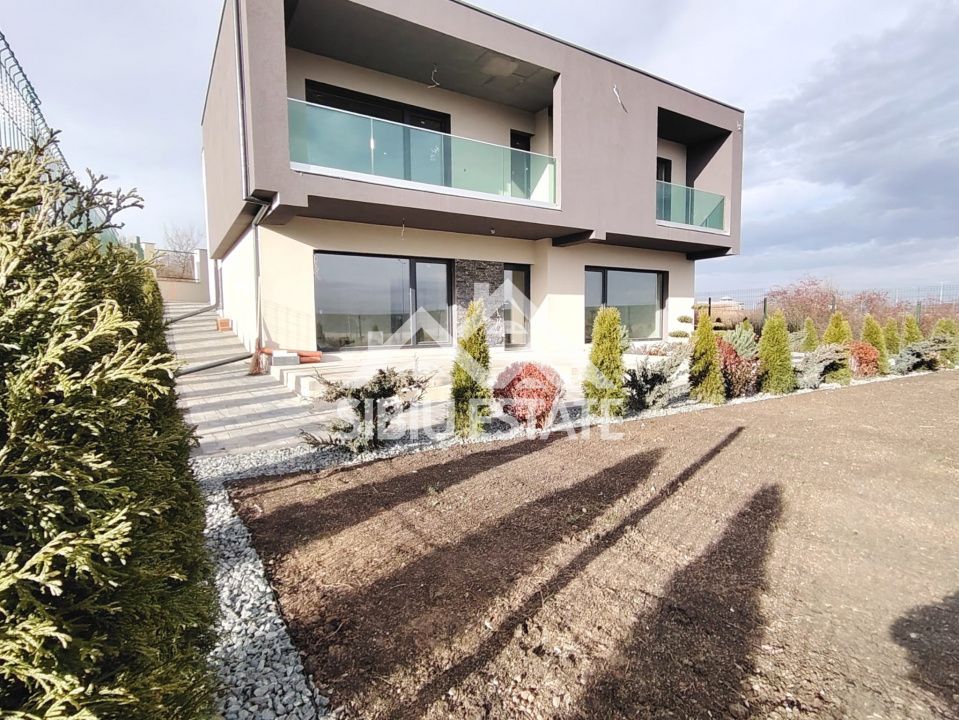 Casa Sibiu, Selimbar teren 790 mp, garaj, terase - Poză 8