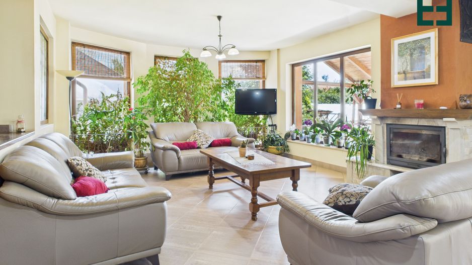 Vilă cu 6 camere - Zona Subcetate - Arad - Poză 4