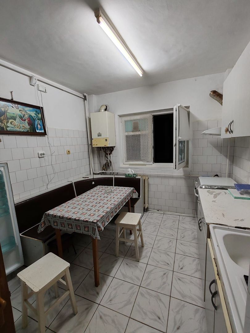 APARTAMENT 3 CAMERE, 1 DEC 1918/TRAPEZULUI - Poză 6