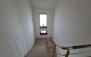 Casa intabulata 5 camere 2 bai si curte generoasa in Bavaria Park - Poză 5