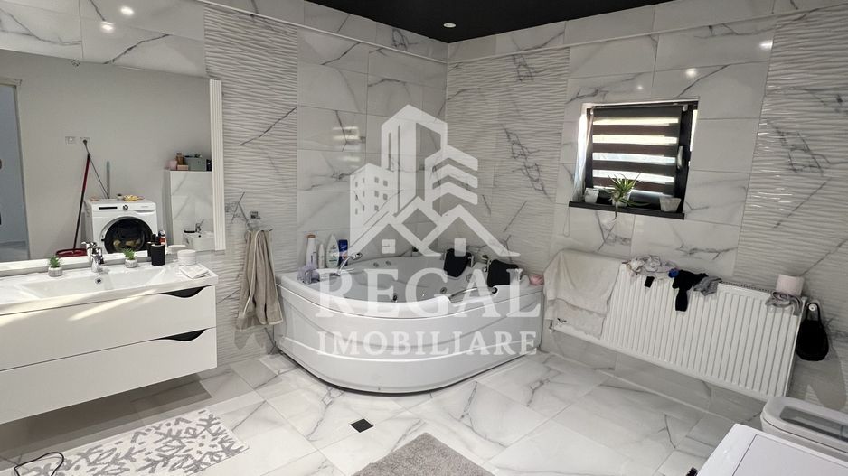 Casă modernă tip duplex, ideală pentru 2 familii – in loc. Strei - Poză 14