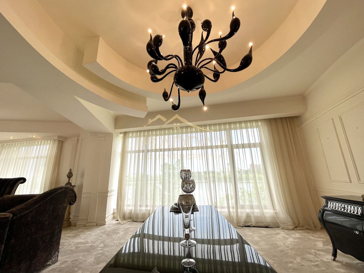 Impressive Villa *1500 SQM usable* 2613 SQM land / Open to the lake - Poză 47