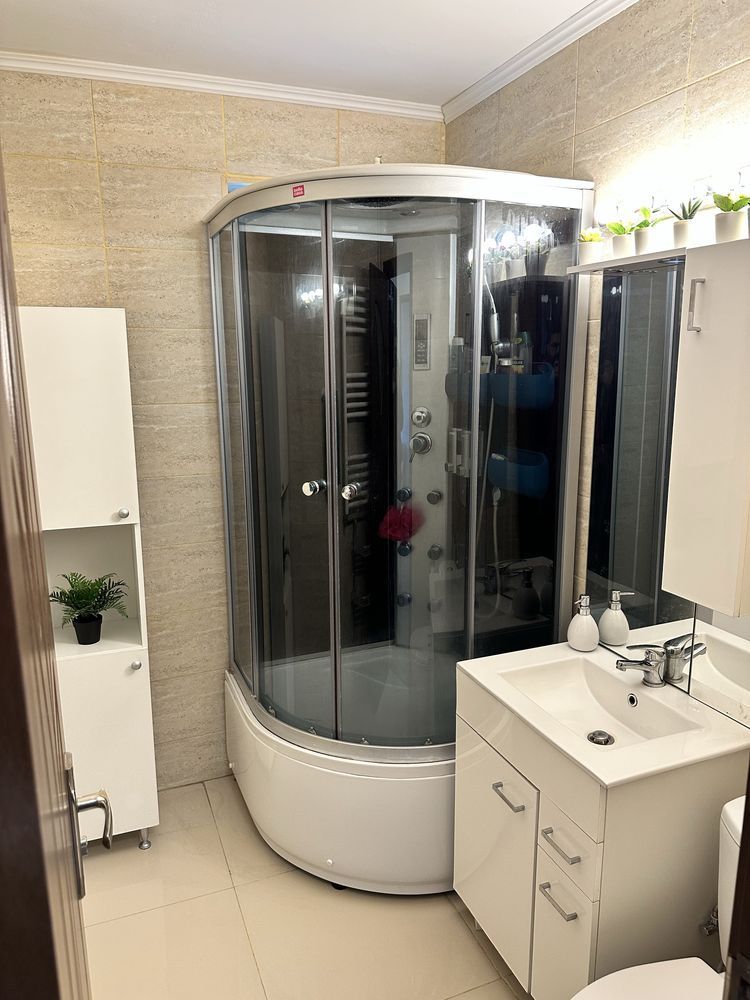 Închiriez apartament 2 camere, Unirii, mobilat modern, metrou aproape - Poză 6