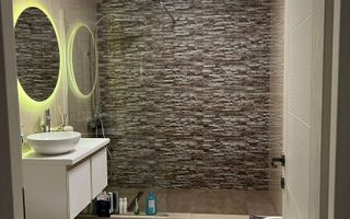 Apartament ultrafinisat cu balcon, 61 mp, zona strada Florilor. - Poză 6
