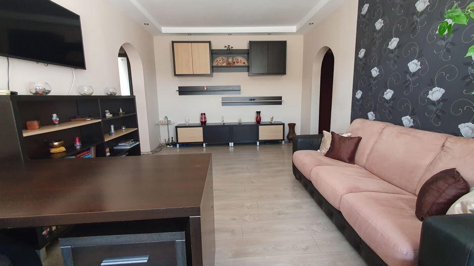 De vanzare apartament 3 camere Dristor-Baba Novac - Poză 4