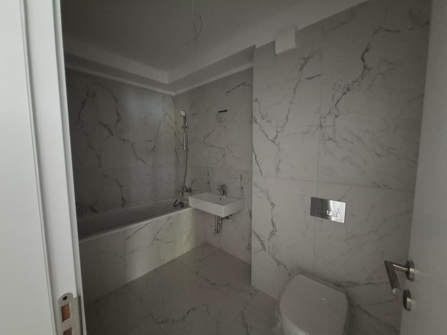 4 camere Bloc Nou Rezidential Birouri L330 GranVia Lake View - Poză 20