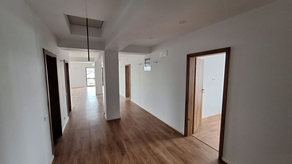 Spatiu Comercial Stradal P+Etaj - 440 Utili - Teren 765 mp - Parcare - Poză 7