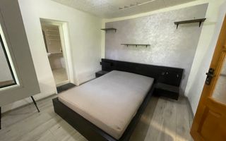 Casa de inchiriat, Micro 17  - curte spatioasa, loc de parcare - Poză 4