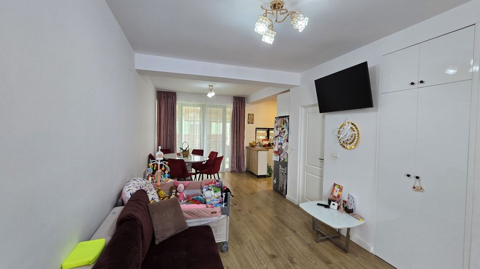 Apartament in casa insiruita, Dumbravita, 2 Dormitoare, Loc de parcare, Curte - Poză 1