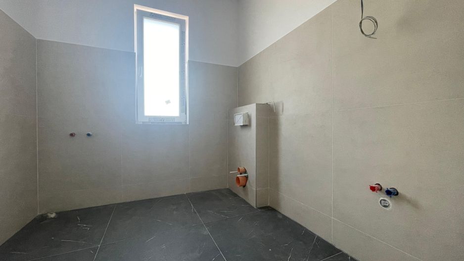 Duplex separat prin camera tehnica - 5 camere - Mosnita Noua - Poză 15