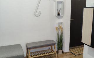 Garsoniera renovata, etaj intermediar,  Sibiu - Poză 15