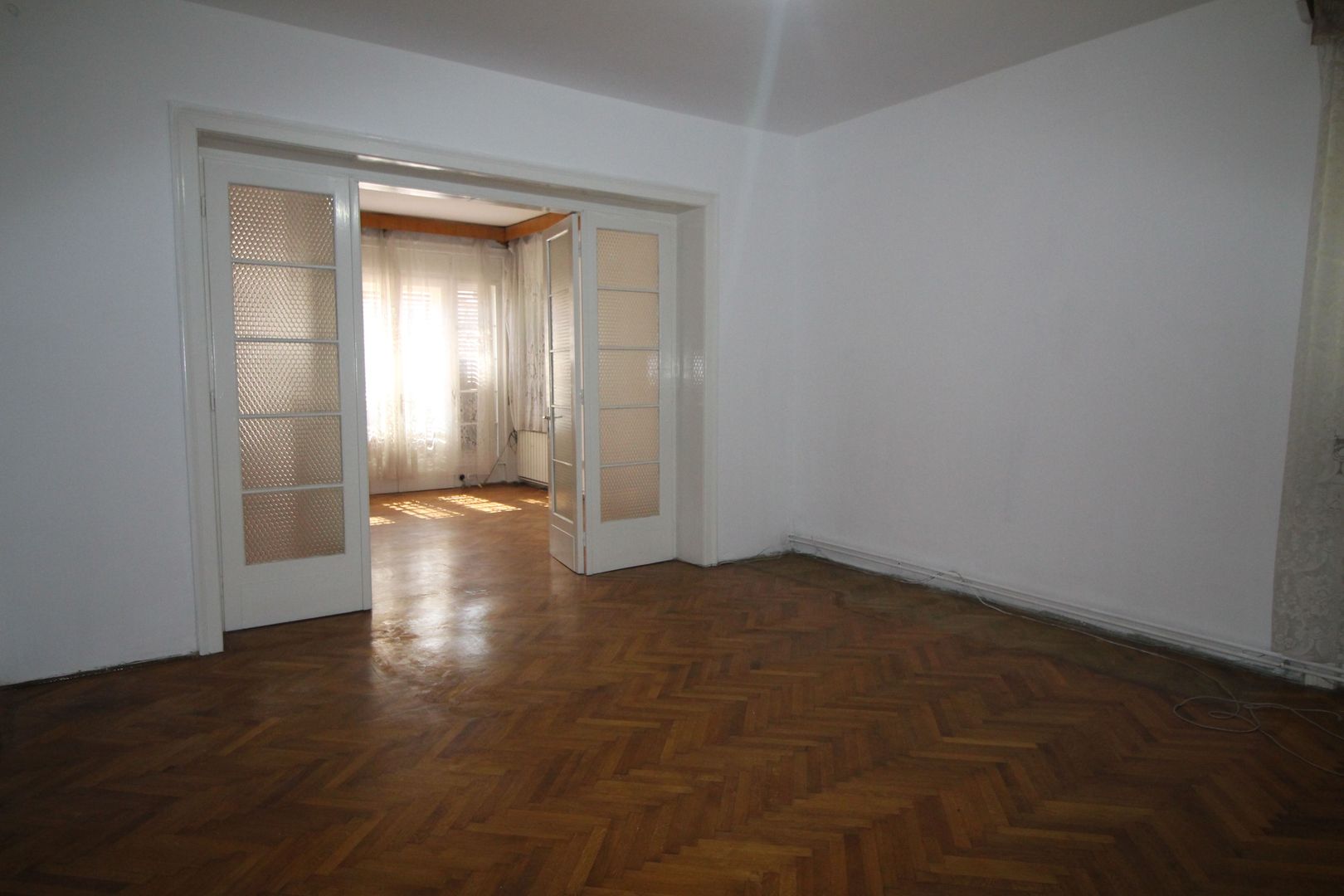 APARTAMENT IN VILA - Poză 6