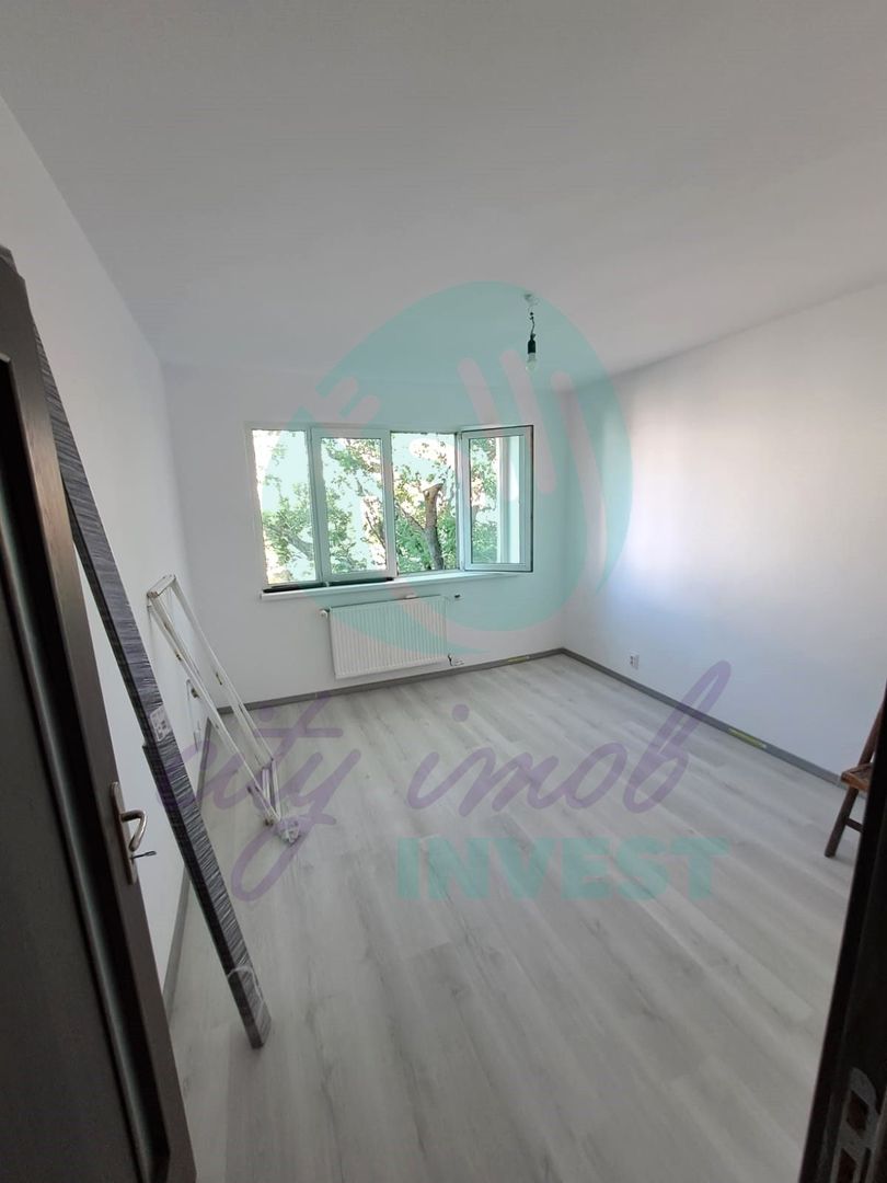 2 camere luminoase aproape de metrou Crangasi - Poză 4
