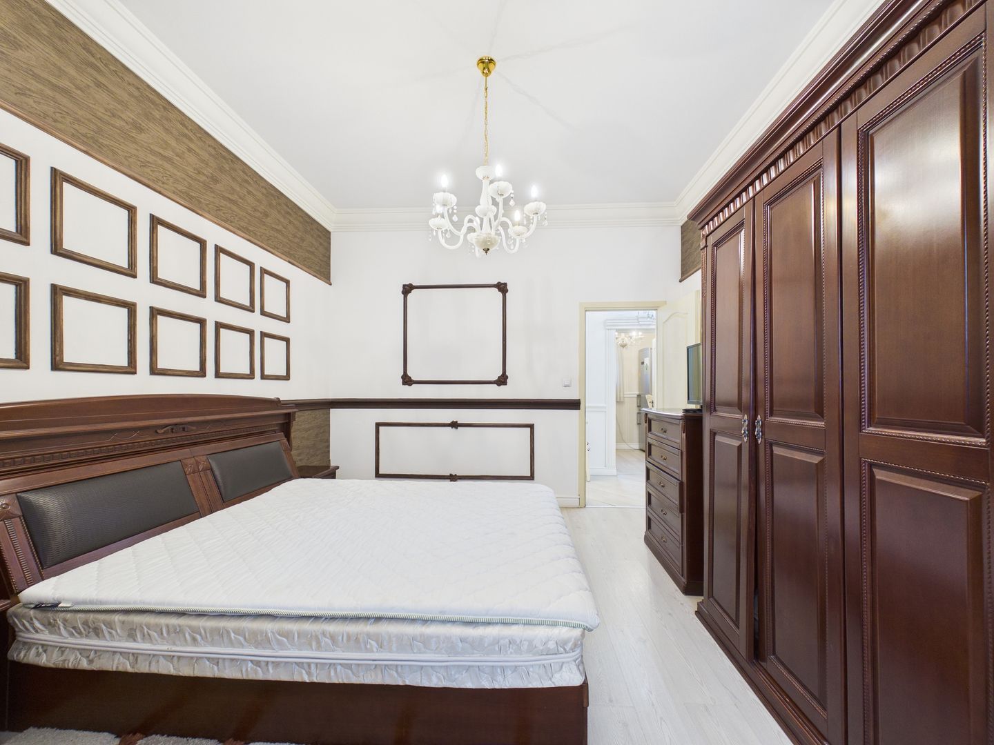 Apartament cu 3 camere langa parcul Cismigiu la 2 min de Metrou Izvor - Poză 5