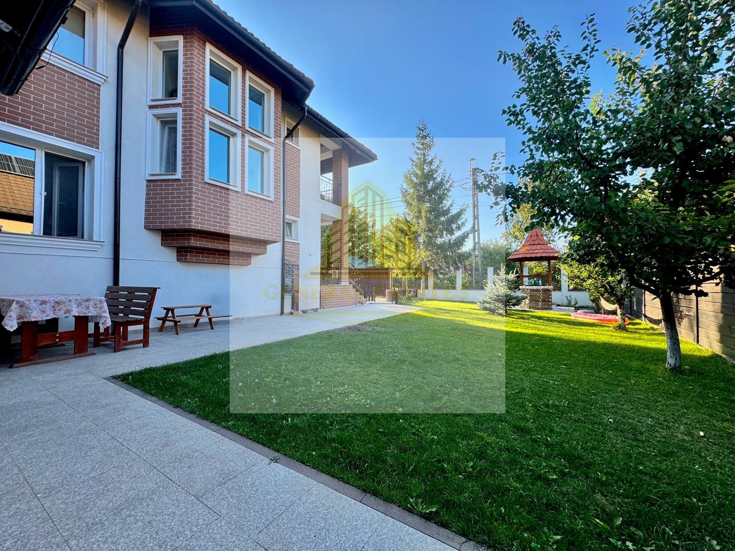 Vânzare Casă  D+P+E - 230 m.p. - Bucium - Poză 3