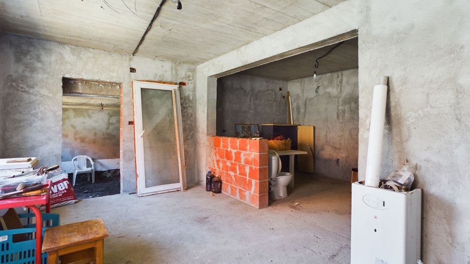 CASĂ ÎN HORIA - Poză 3