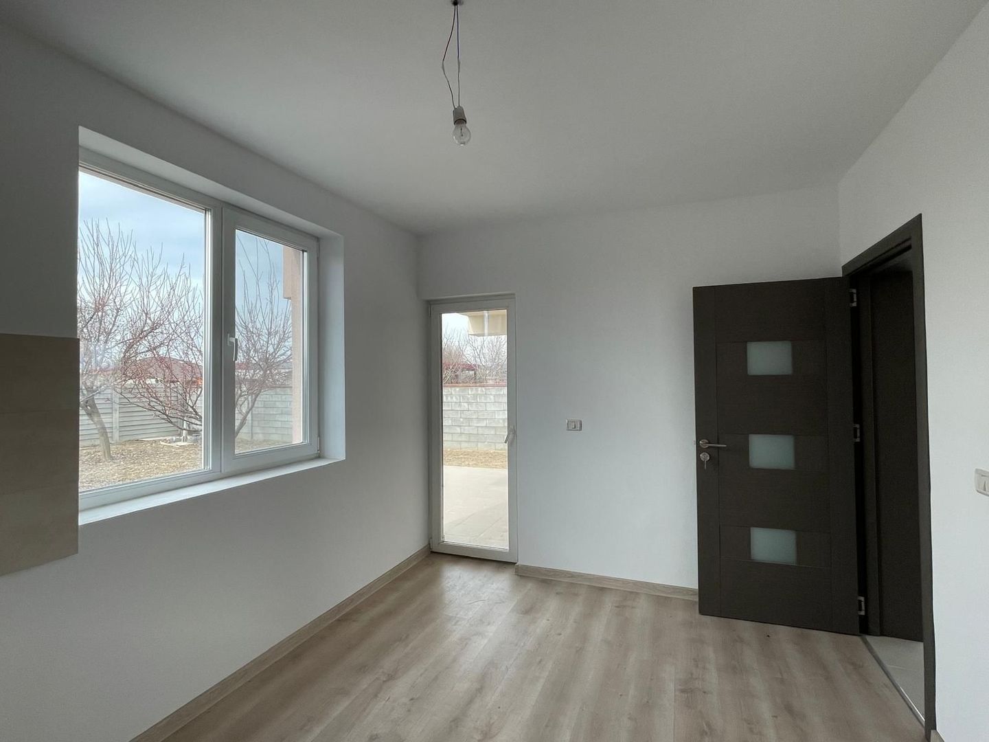 Duplex 4 camere - toate utilitatile - Mosnita Noua - Poză 8