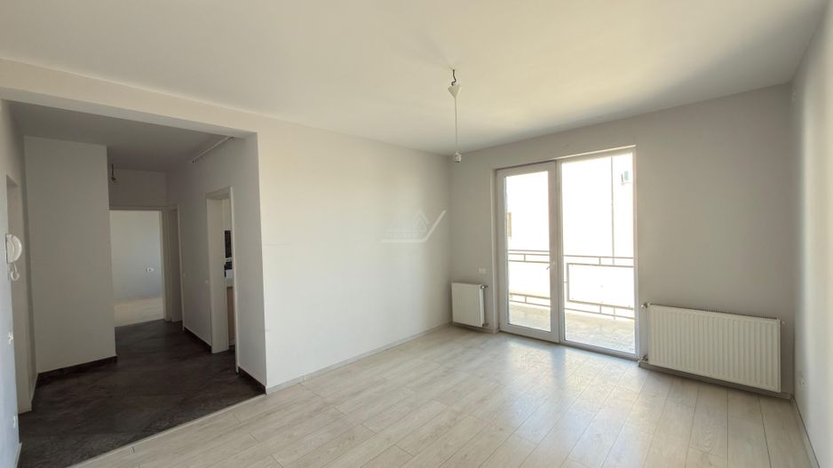 Locatie excelenta! Etaj 1. Decomandat. Loc de parcare. - Poză 1